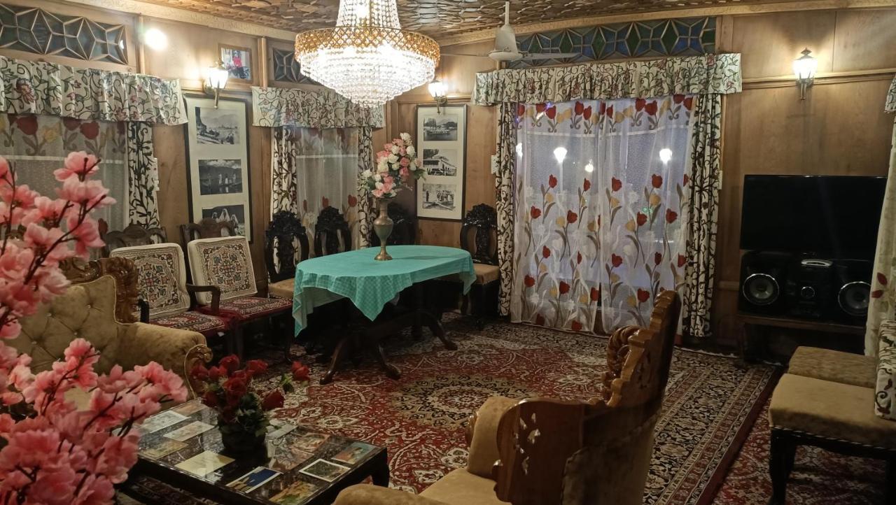 Heritage Geneva House Boat Srīnagar エクステリア 写真