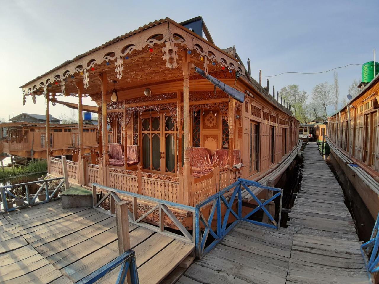 Heritage Geneva House Boat Srīnagar エクステリア 写真